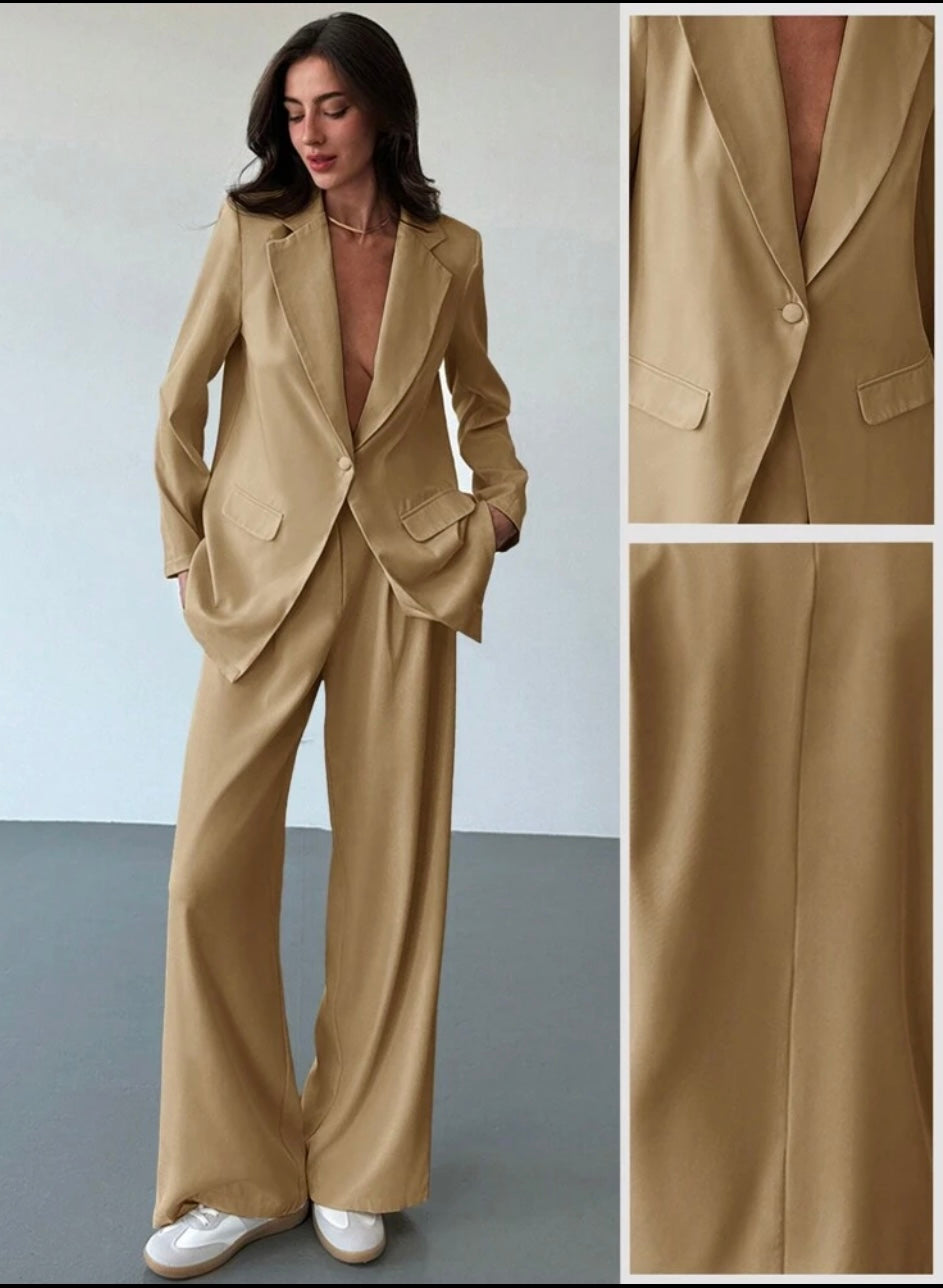Elegant Blazer and Pants Set - Effortless Elegance