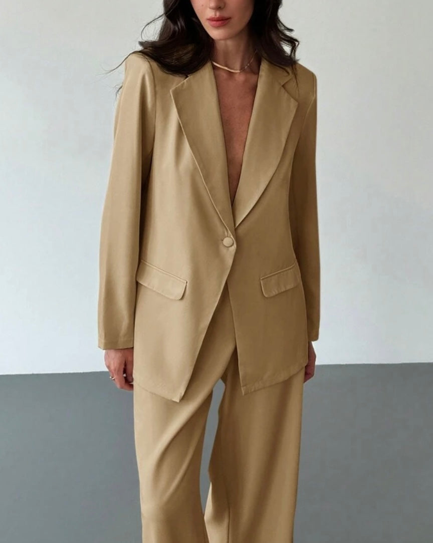 Elegant Blazer and Pants Set - Effortless Elegance