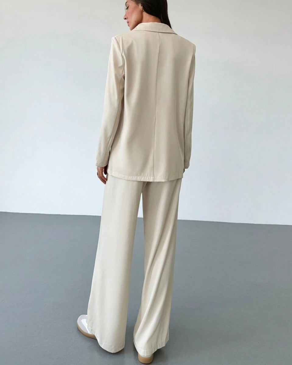 Elegant Blazer and Pants Set - Effortless Elegance