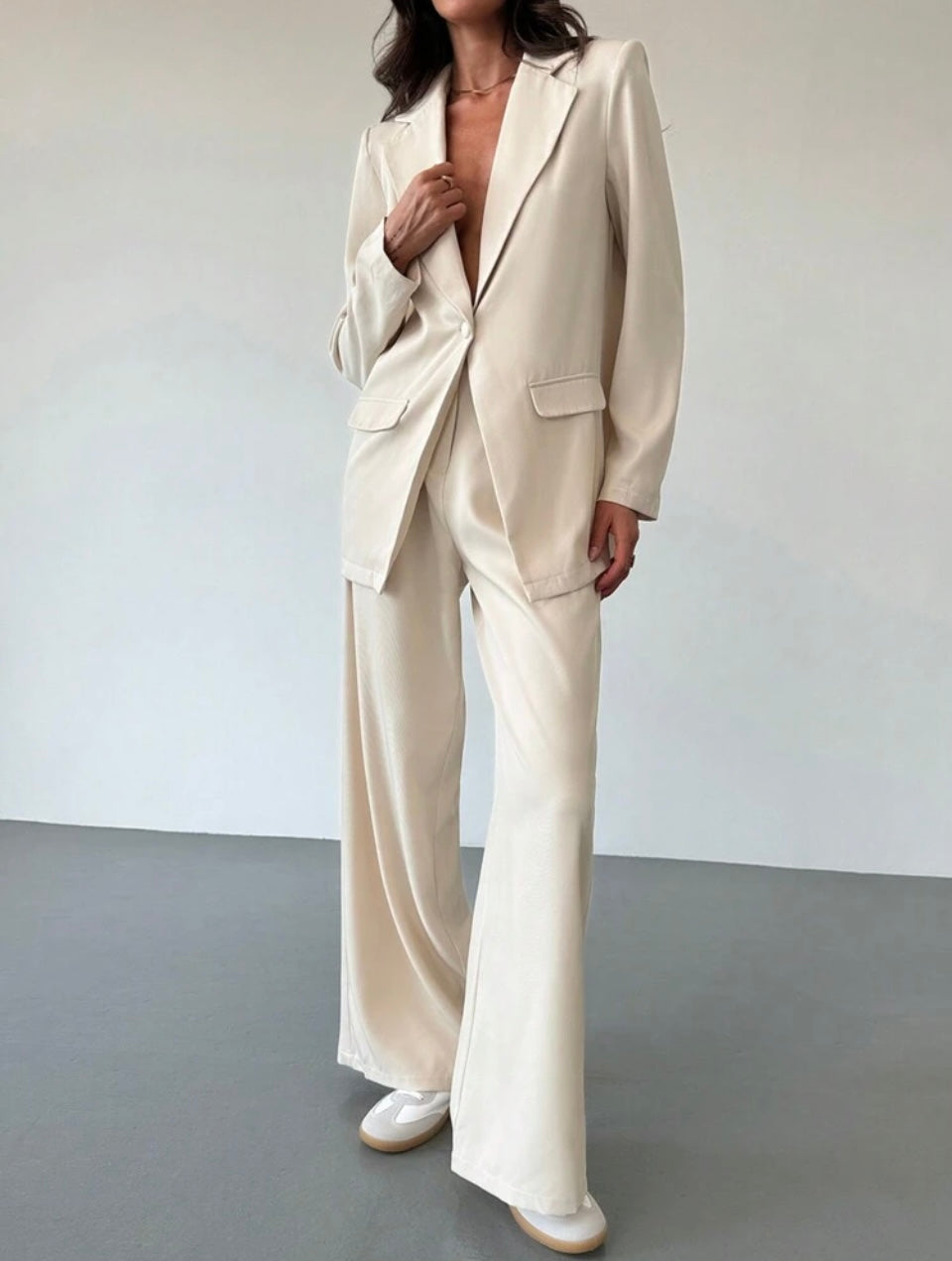 Elegant Blazer and Pants Set - Effortless Elegance